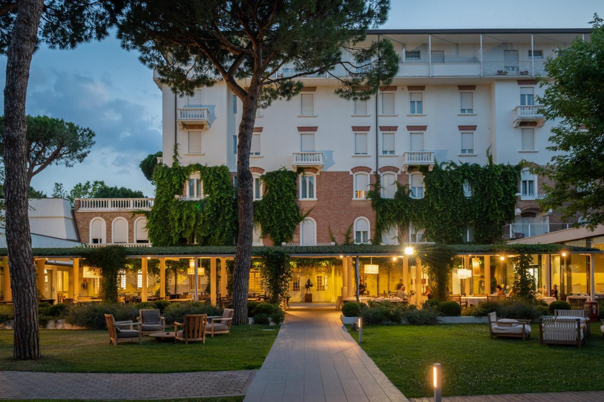 מילאנו מריטימה Marepineta Resort מראה חיצוני תמונה